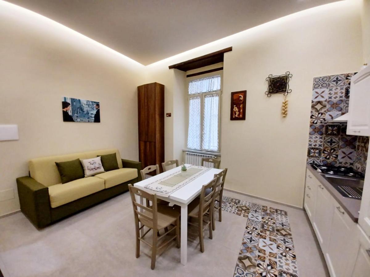 Apartamento Dimora Lazzarella Nápoles Exterior foto